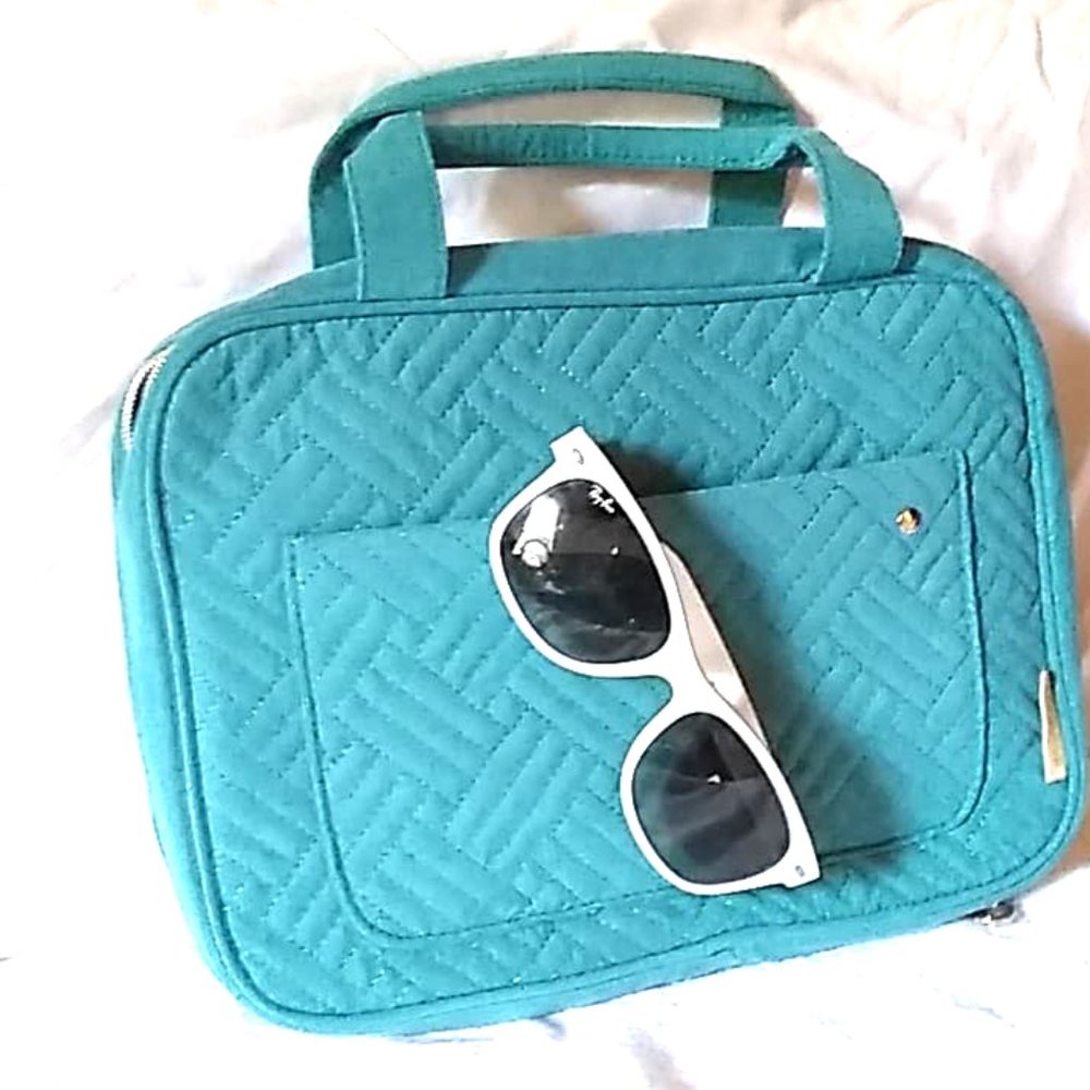 BAGSMART Travel Toiletry Bag